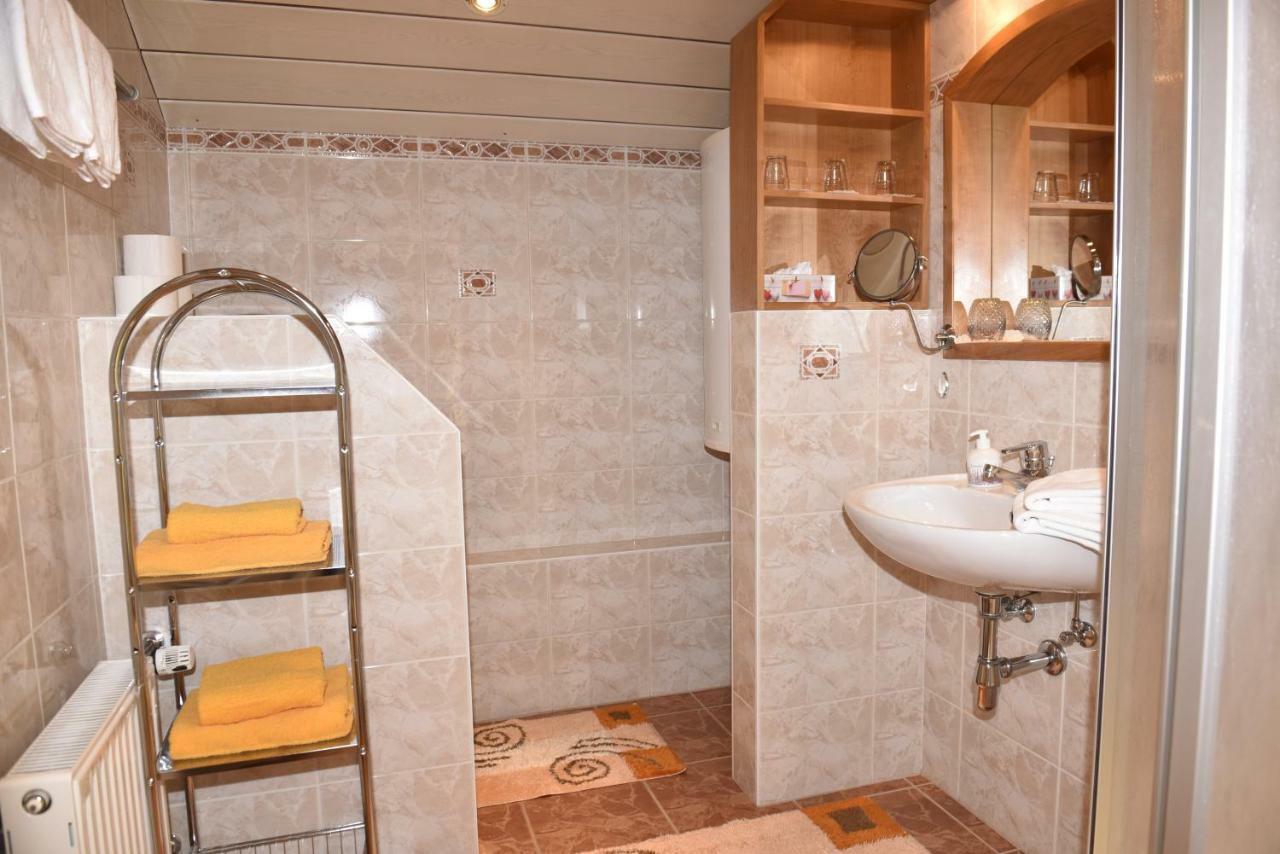 Apartamento Haus Sonnenschein Mariapfarr Exterior foto